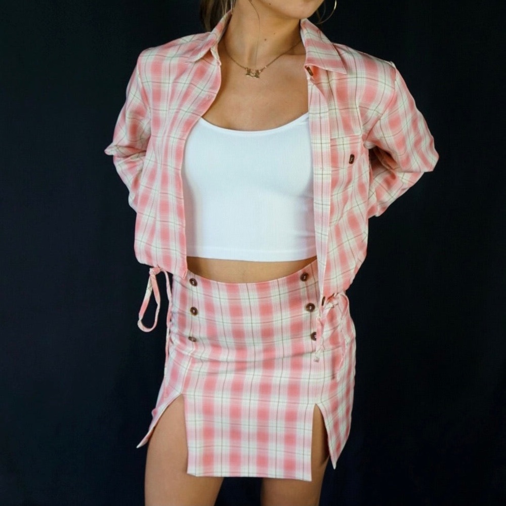 Pink plaid collared button down crop top